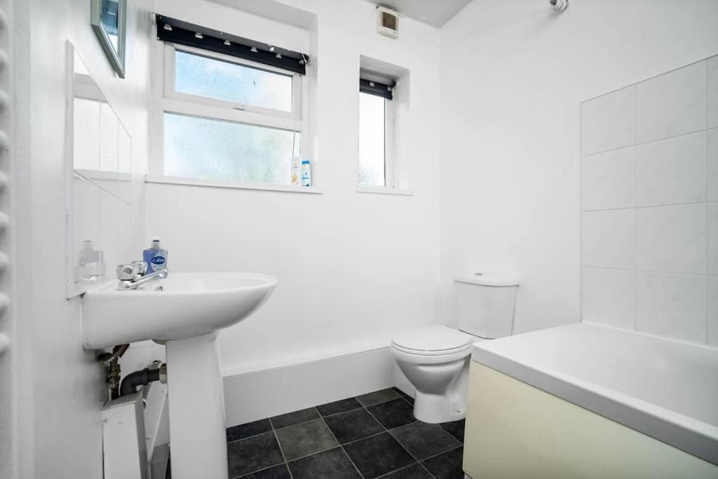 Jlr, Nec, B'Ham, Contractors Villa Birmingham Eksteriør billede